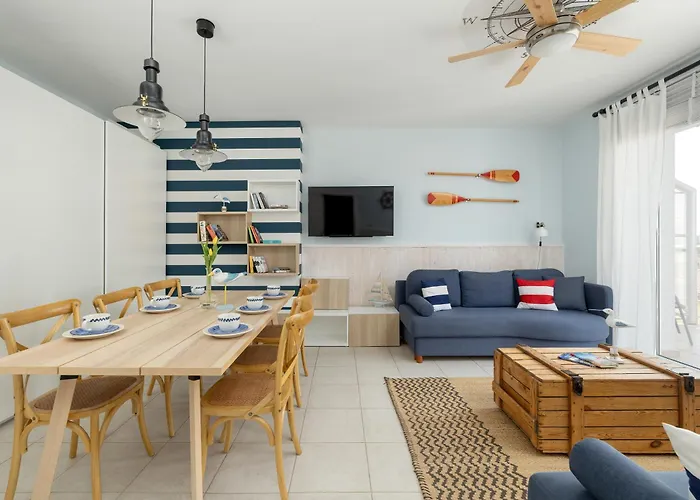 Sun Seasons 24 Cosy With Parking By Noclegi Renters